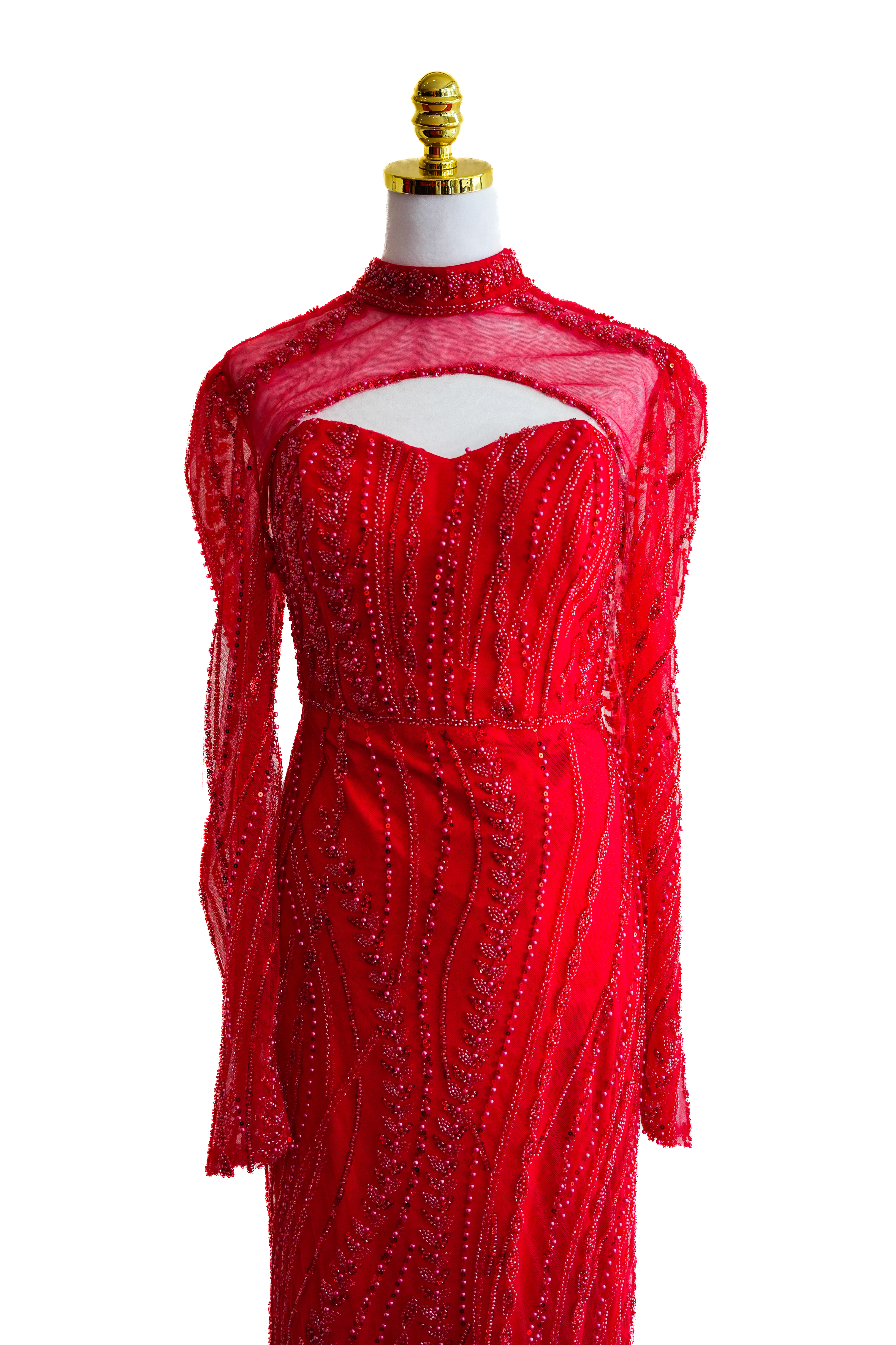 Rotes Abendkleid mit Perlenbesatz und transparenten Ärmeln